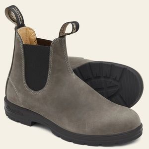 NEW IN BOX Blundstone Chelsea Boots Steel Grey